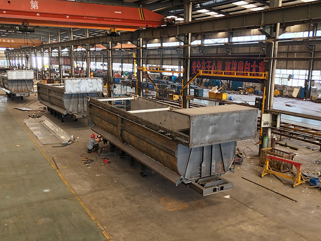 Línea de producción del taller de soldadura de trailer de Huayu